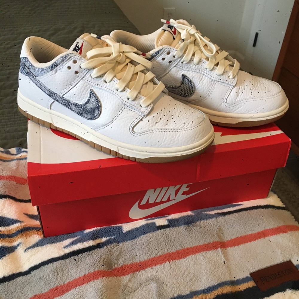 Nike Men's White and Gray Sneakers